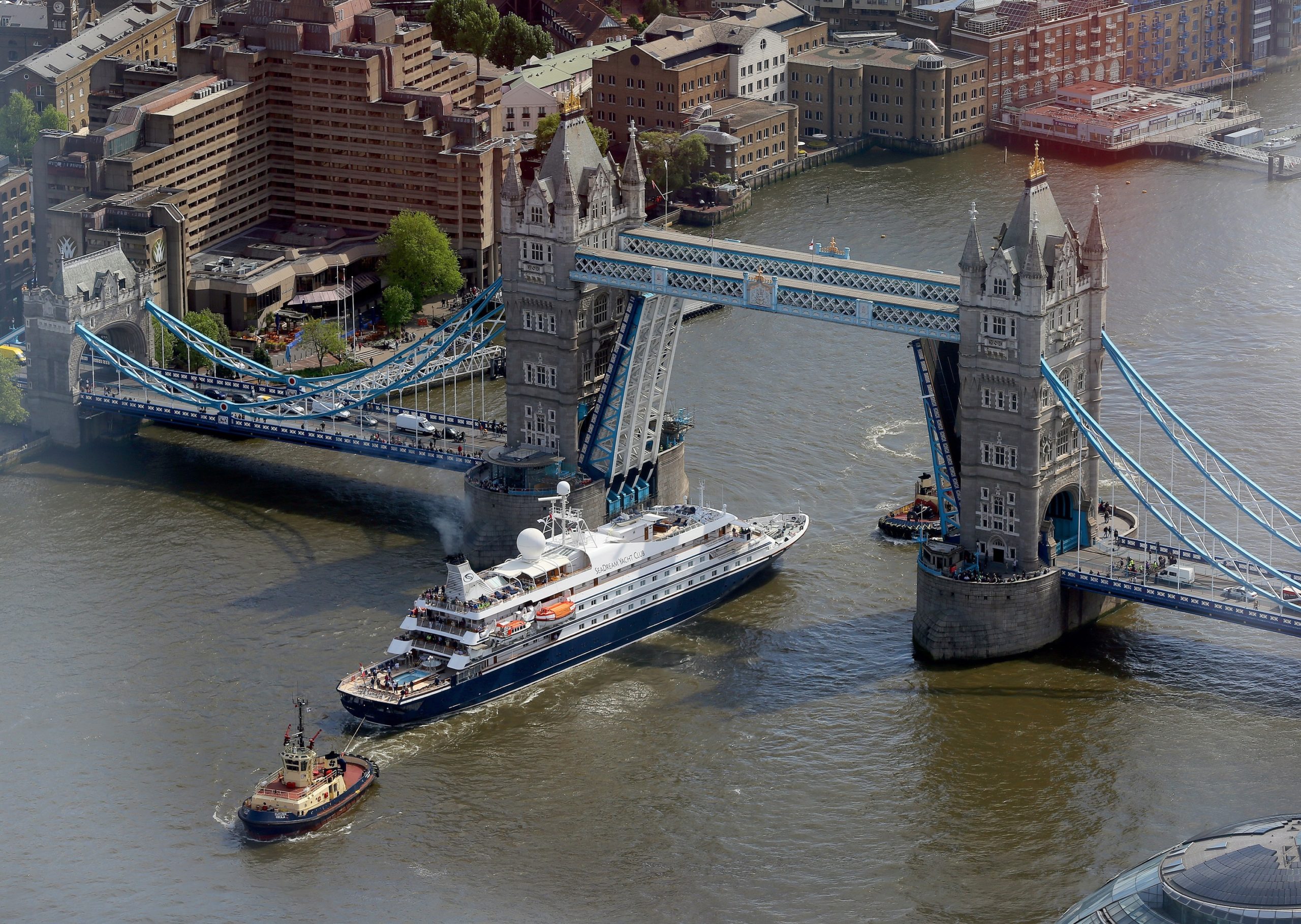 tower-bridge-3834368